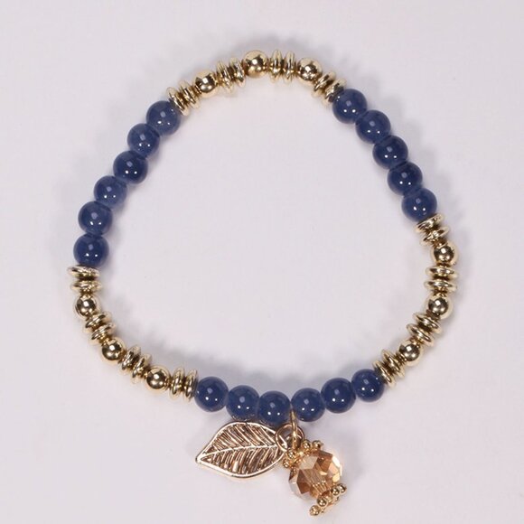 Multilayer Leaf Pendant Bracelet - Picture 3 of 5